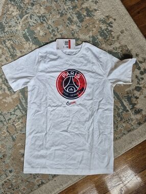 Nike White Paris Saint-Germain Crest Short Sleeve Tee NWT